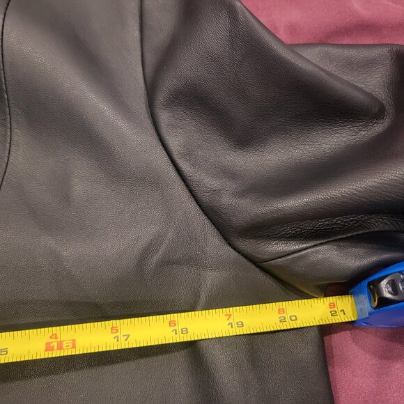Designer Cropped Black Leather Women's Jacket NWT Medium - Picture 14 of 16